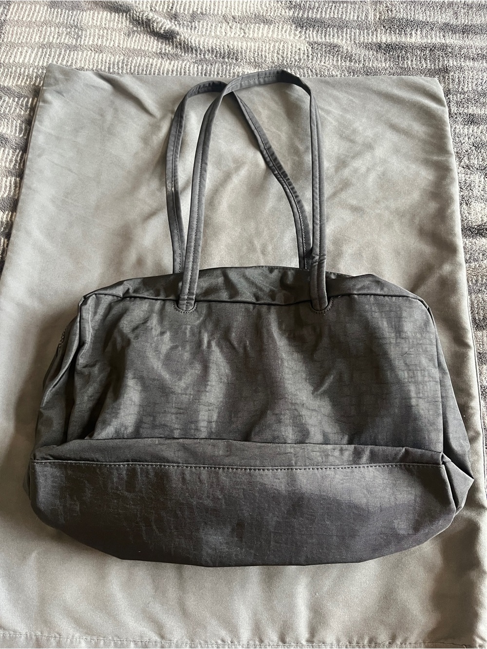 BAGGU - Medium Nylon Bowler Bag: Blaxk